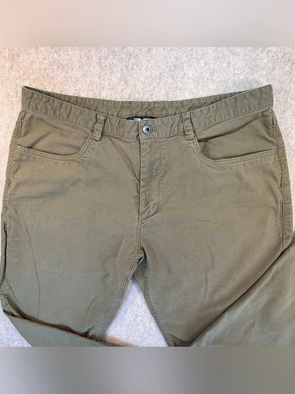The North Face Olive Green Men’s Cargo/Hiking Pants Sz 38 Outdoor Adventure GUC